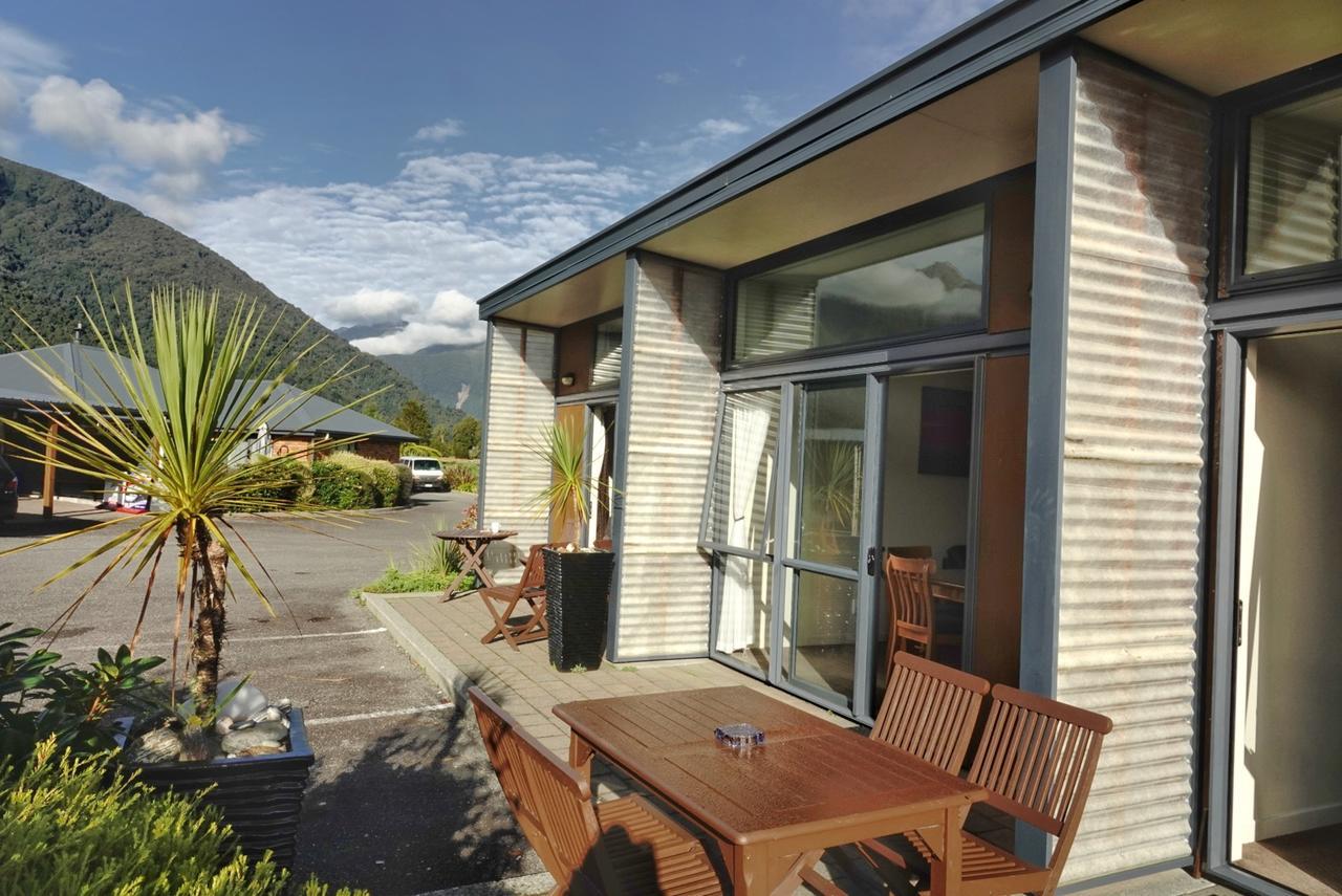 Sunset Motel Глетчер Фокс Екстериор снимка