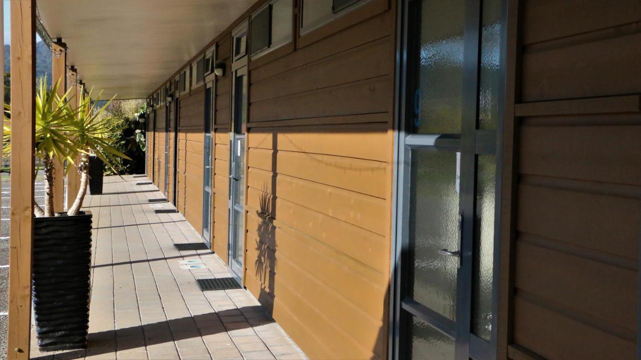 Sunset Motel Глетчер Фокс Екстериор снимка