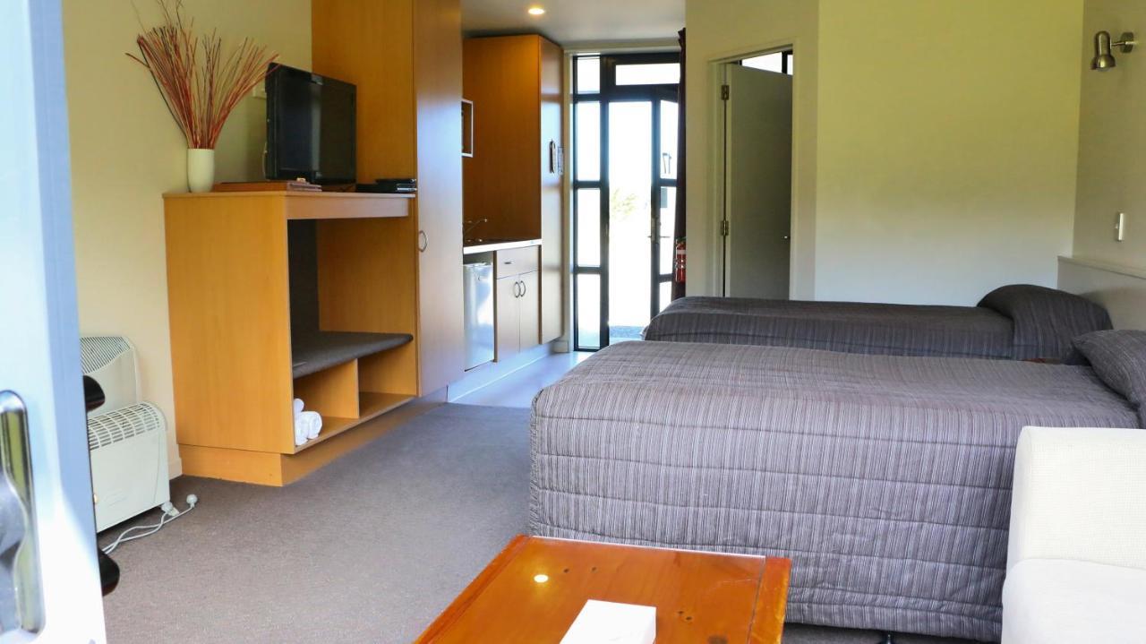 Sunset Motel Глетчер Фокс Екстериор снимка