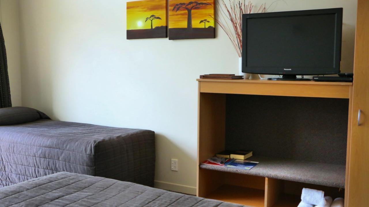 Sunset Motel Глетчер Фокс Екстериор снимка